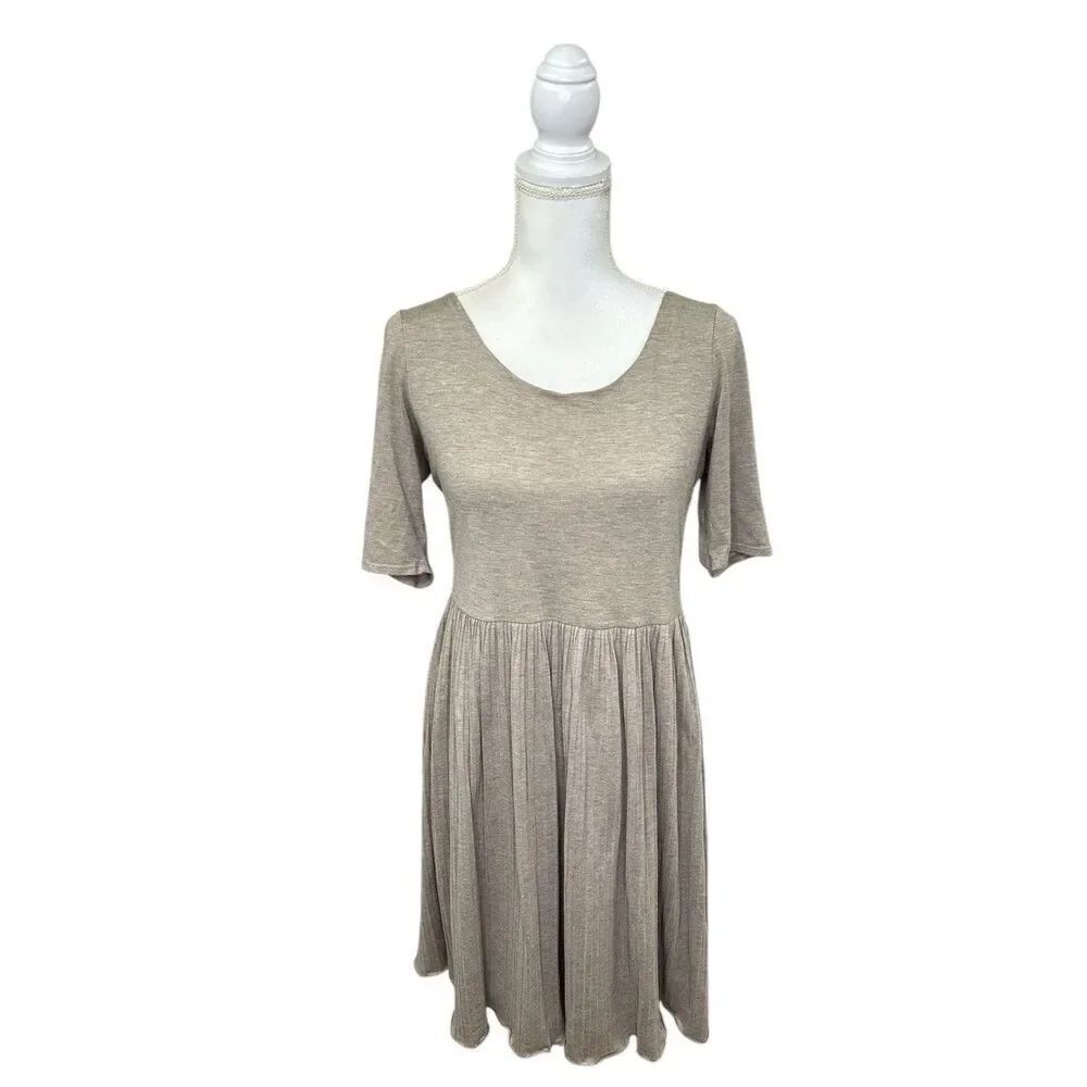Banana Republic Knit Pleated Lined  Side Zip Sand Beige Dress Women’s Size 8
